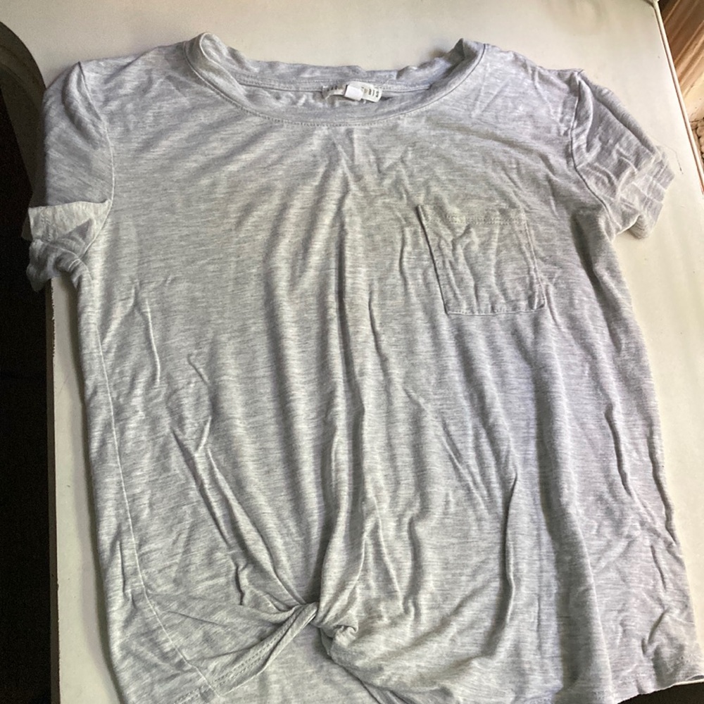 It is a soft stretchy tee